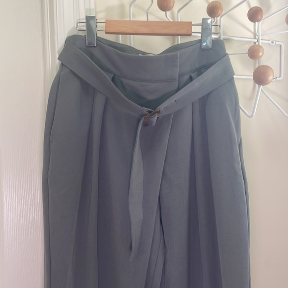 Oak + Fort - Tie Front Flowy Pants - Green Grey Neutral - Size 10 - Picture 3 of 16